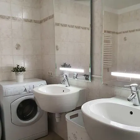 Apartament Przy Plazy - Bitwy Pod Plowcami 6 *